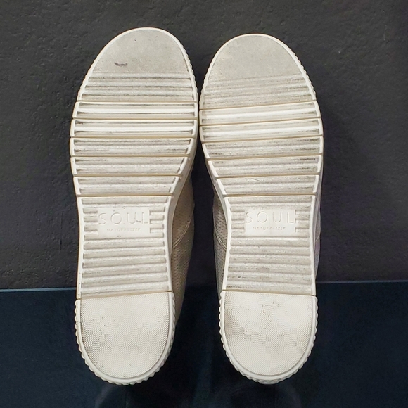 SOUL Naturalizer Women's Tia Slip-On Sneakers Beige - Picture 11 of 12